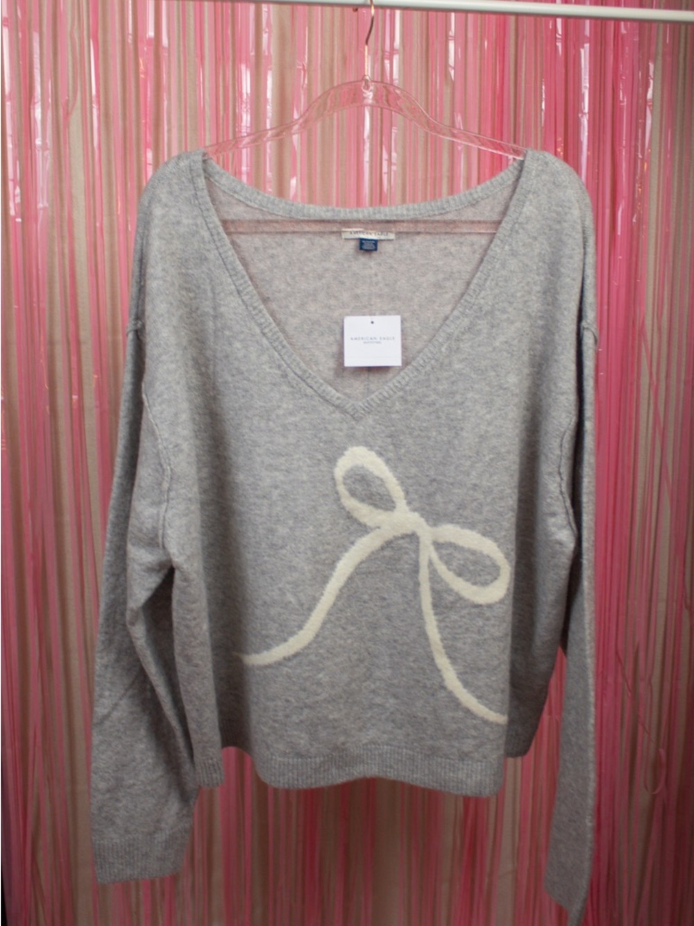 NWT American Eagle Outfitters Light Gray V-Neck Sweater with  Bow SZ XL